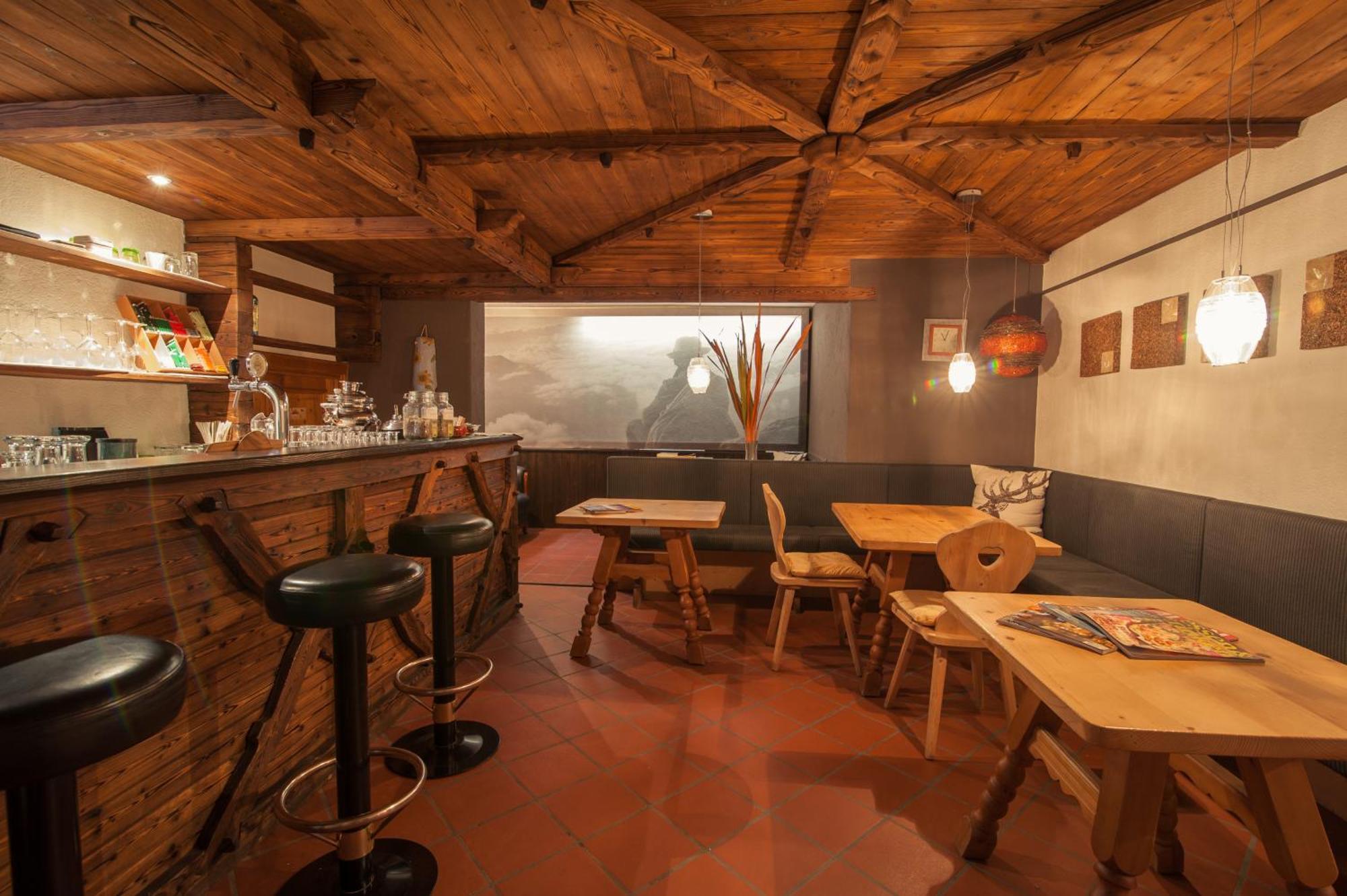 Eggentaler Hotel Cardano Bagian luar foto