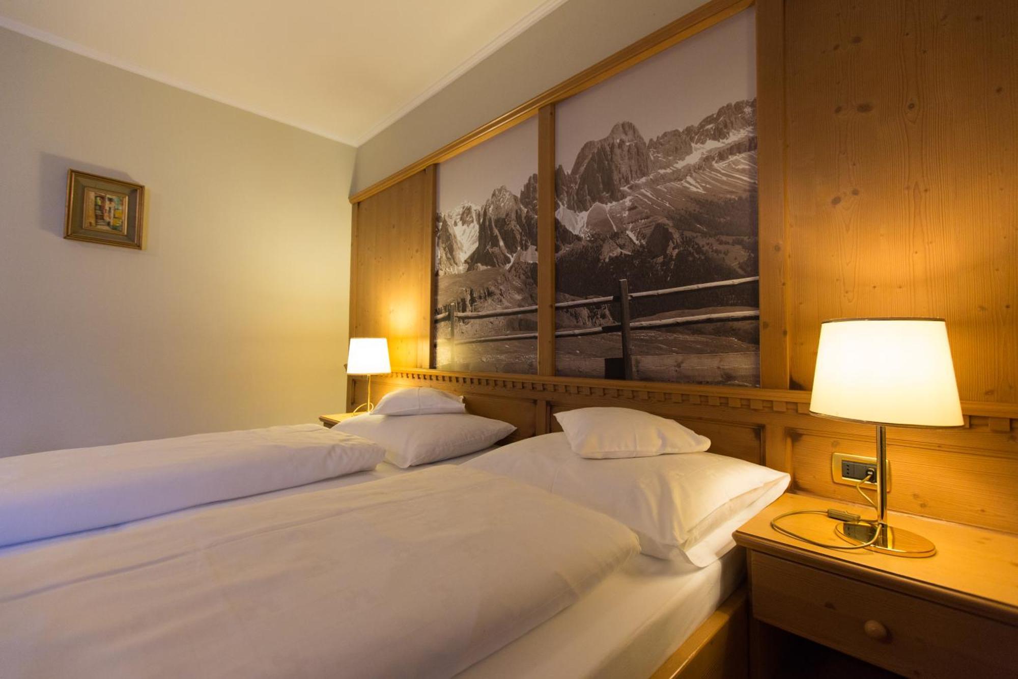 Eggentaler Hotel Cardano Bagian luar foto
